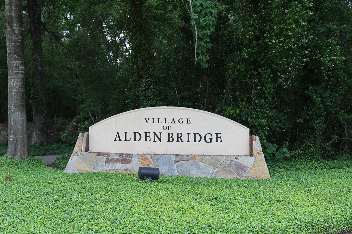Photo of concrete sign with 