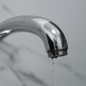 Sink faucet dripping